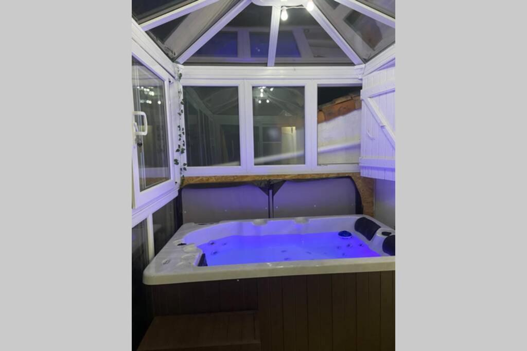 Maison De Plage Avec Spa/Jacuzzi A 250 M De La Mer La Tranche-sur-Mer Exterior foto